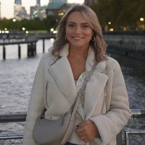 Meet your Posher, Bridget